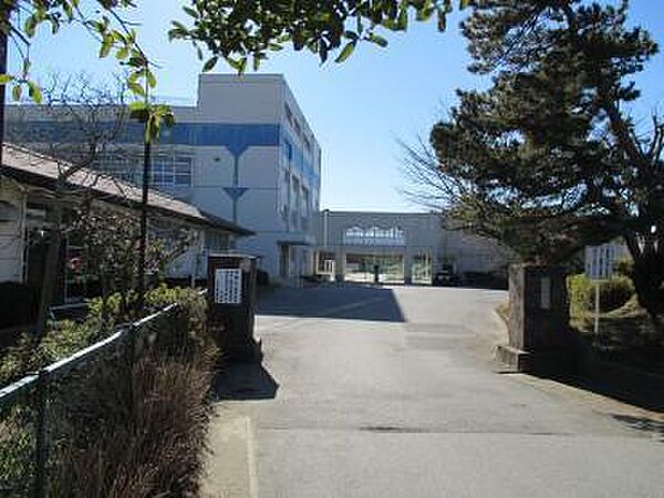 市原市立五井中学校まで121m