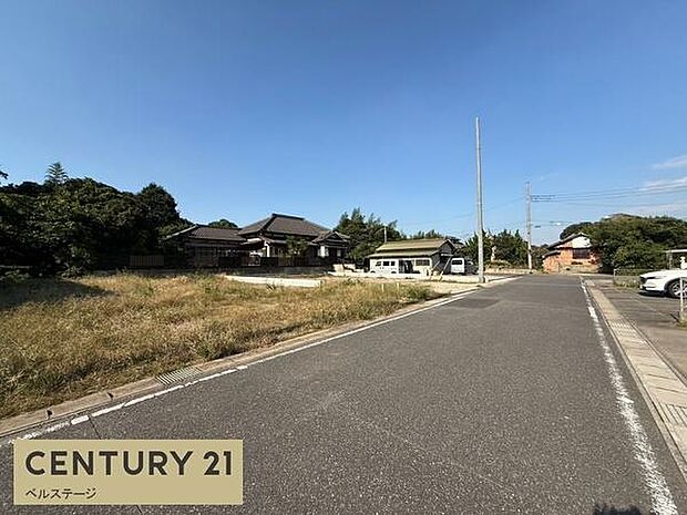 騒音の少ない閑静な住宅街は、仕事終わりや休日に心身をしっかり休めたいご家族にぴったりです。街並みが綺麗に整備されており、周辺環境の良さが日々の心地よさを演出。穏やかで安心感のある暮らしを実現できます。