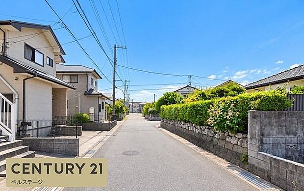 騒音の少ない閑静な住宅街は、仕事終わりや休日に心身をしっかり休めたいご家族にぴったりです。街並みが綺麗に整備されており、周辺環境の良さが日々の心地よさを演出。穏やかで安心感のある暮らしを実現できます。