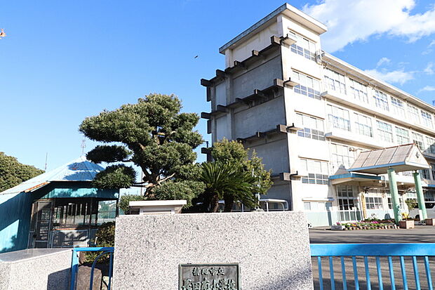 静岡市立長田南小学校まで400m