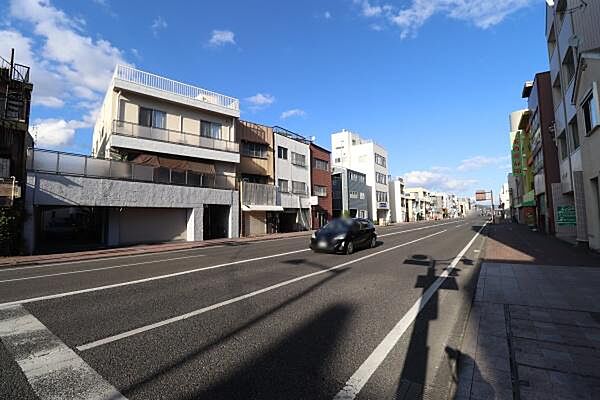 全面は北街道に面しています、新静岡駅までのアクセスも良好◎