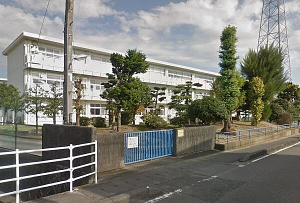 島田市立金谷中学校まで2070m