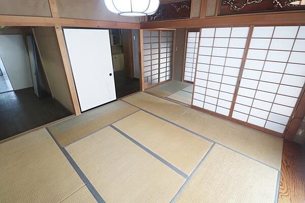 縁側が広い和室