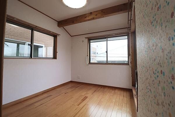 子供部屋は約6帖
