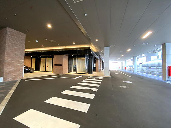 【駐車場】１階...