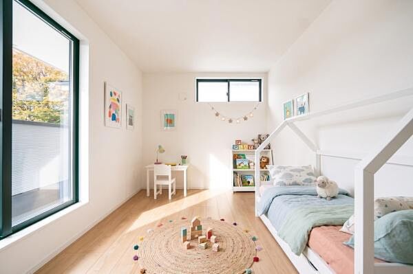 「自分の部屋ができた！」そんなお子様の喜ぶ顔が目に浮かぶようです。（本画像はCGにて家具等を配置したイメージ画像です。実際にオプション工事をされる場合は費用がかかります）