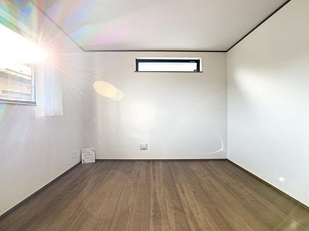 「自分の部屋ができた!」そんなお子様の喜ぶ顔が目に浮かぶようです。それぞれの部屋で過ごす時間が、家族の素敵な思い出になりますね。