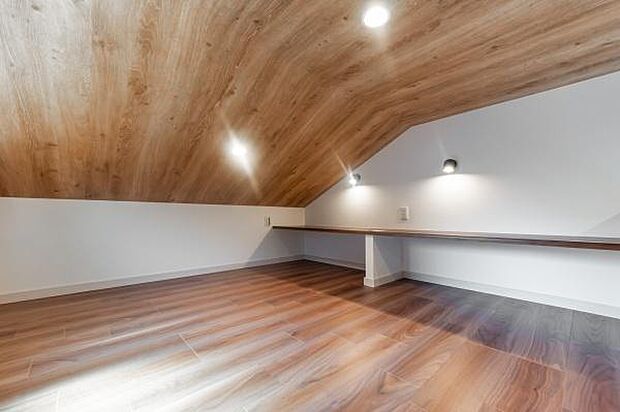 ロフトお子様の特別な思いでを作るロフト付き。小さな頃、ロフトに憧れは有りませんでしたか?ロフトで読書など夢中になる空間です。