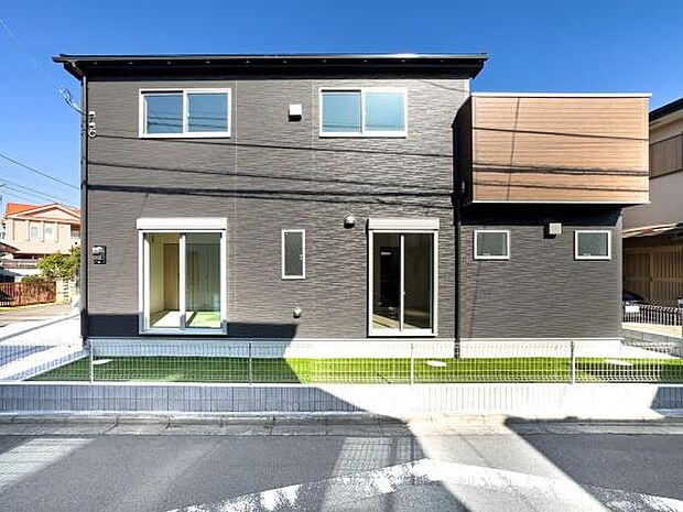 「威風堂々とした素敵な佇まい」どの角度から眺めても、所有感が満たされる理想的で素敵な住まい一生ものだから「パッと見」こそが全て「第一印象で決まる」素敵なマイホーム