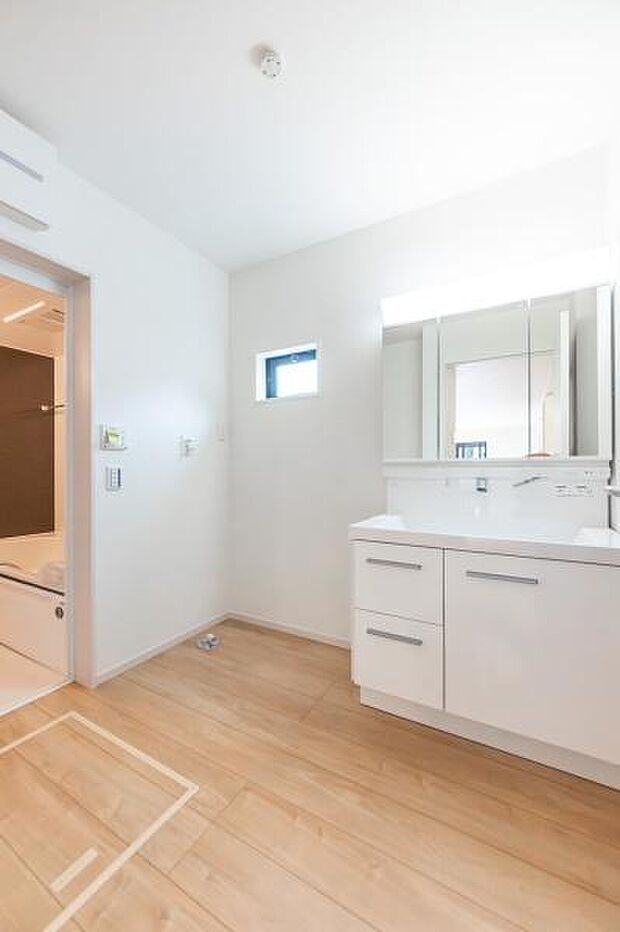 「洗面ルーム」1日の始まりや入浴前に入る空間だからこそ、清潔感や利便性が重要になる洗面室。