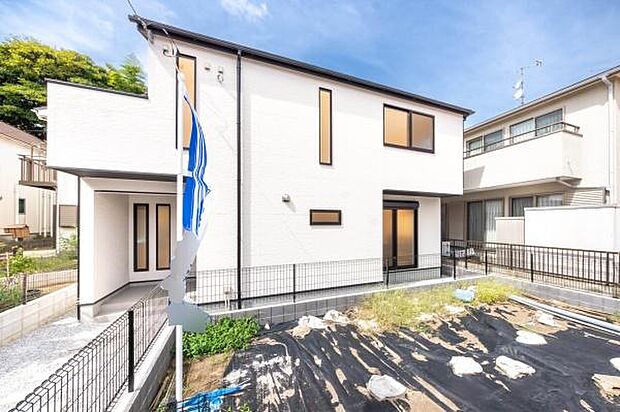 「威風堂々とした素敵な佇まい」どの角度から眺めても、所有感が満たされる理想的で素敵な住まい一生ものだから「パッと見」こそが全て「第一印象で決まる」素敵なマイホーム