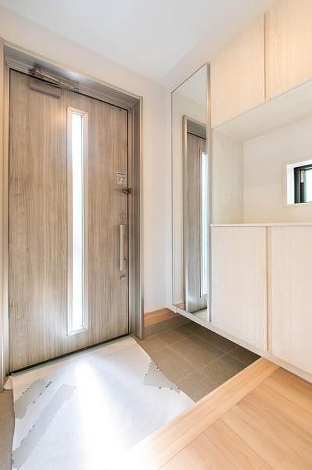 「スタイリッシュな玄関」お出かけの時。家に帰ってきたとき。このスタイリッシュな玄関に癒されます。