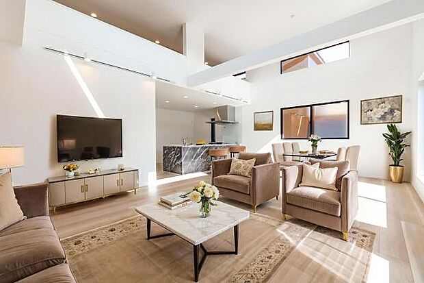 勾配天井に映える木の梁が主役のリビング。 縦に広がる圧倒的な開放感が、日々の暮らしにゆとりと安らぎを与えてくれます。※画像にある家具一式はCGイメージです。実際に付いておりません。