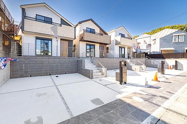 「マイホームの喜びを感じる」スタイリッシュなデザインに心満たされる憧れのマイホーム。住環境および生活利便性も魅力のマイホームです。