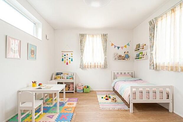 「自分の部屋ができた!」そんなお子様の喜ぶ顔が目に浮かぶようです。(本画像はCGにて家具を配置しております。実際に家具はおかれておりません。)