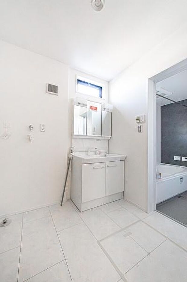 「洗面ルーム」1日の始まりや入浴前に入る空間だからこそ、清潔感や利便性が重要になる洗面室。