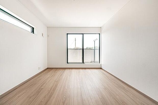 風通しが良く、一年を通して快適に過ごせるお部屋。ご家族のライフスタイルに合わせて、自由にレイアウトできます。
