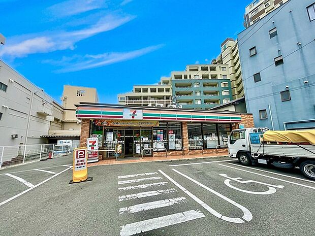 セブンイレブン西鉄二日市駅東店まで761m、7-Eleven 〜セブンイレブン、いい気分〜