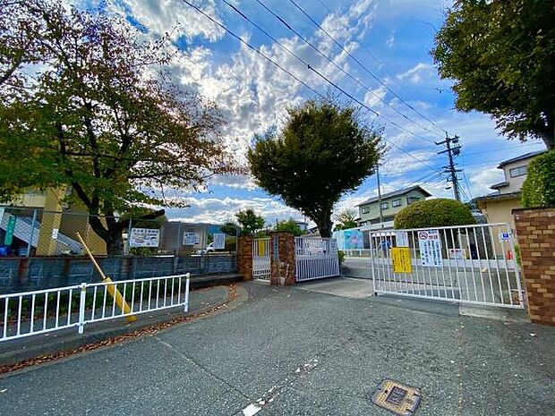 福岡市立堤丘小学校まで1432m、福岡市立堤丘小学校