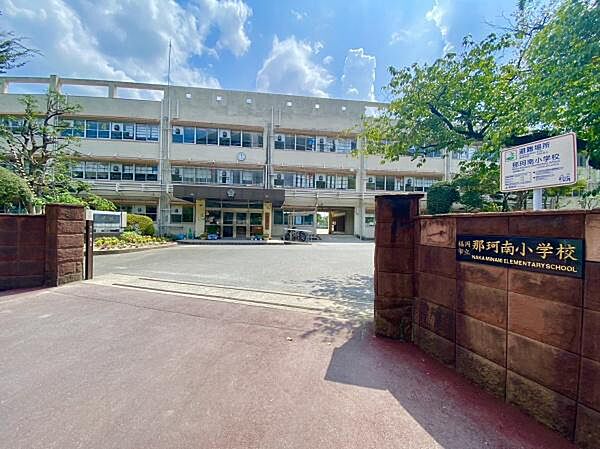 福岡市立那珂南小学校まで739m