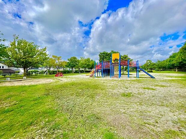 佐野近隣公園まで397m