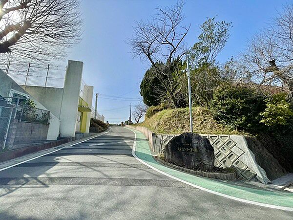筑紫野市立筑紫小学校まで1396m