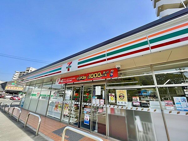 セブンイレブン筑紫野筑紫店まで1207m、7-Eleven 　～セブンイレブン、いい気分～