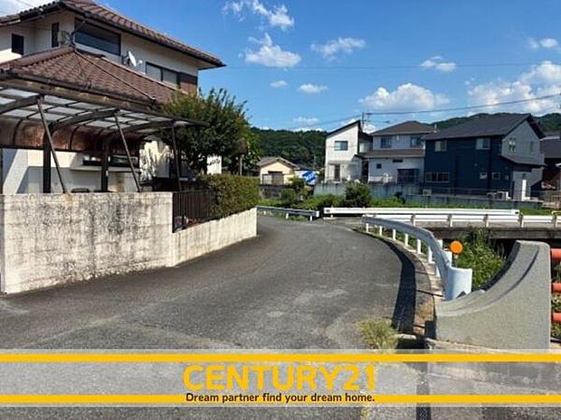 ■■現地写真■■建築条件なし～お好きなハウスメーカー・工務店で建築可能～