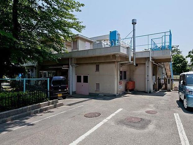 屋城保育園まで721m