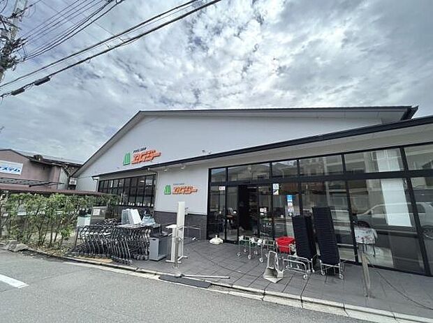 フードショップエムジー鞍馬口店まで187m