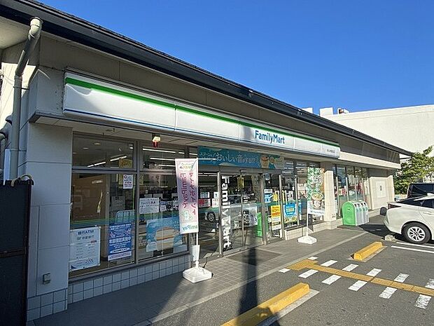 ファミリーマート妙心寺駅前店まで262m