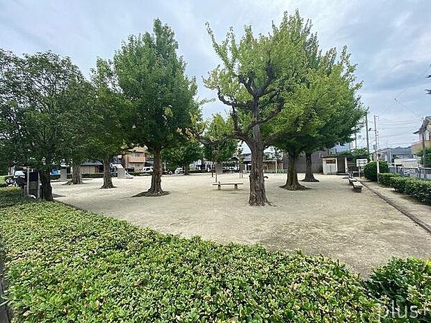 一条町公園まで1020m