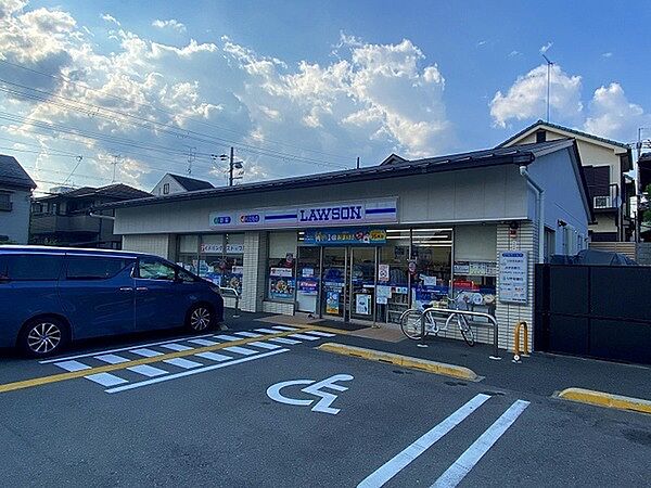 ローソン京都平野神社前店まで331m