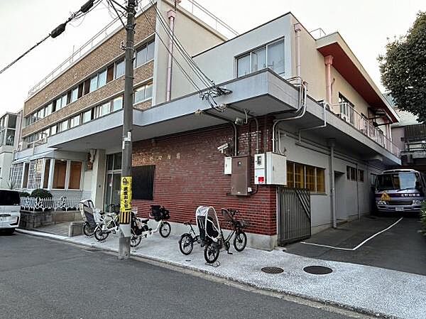 北野幼稚園まで525m