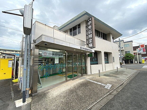 京都中央信用金庫花園支店まで809m