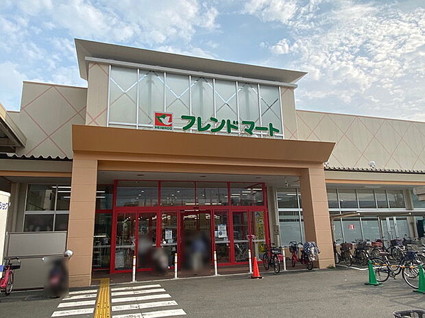 フレンドマート梅津店まで843m