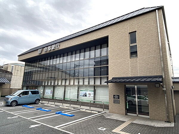 京都銀行太秦安井支店まで743m