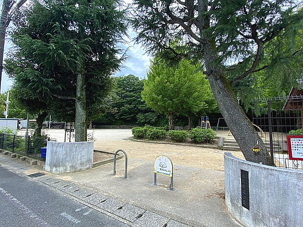 衣笠南道公園まで807m