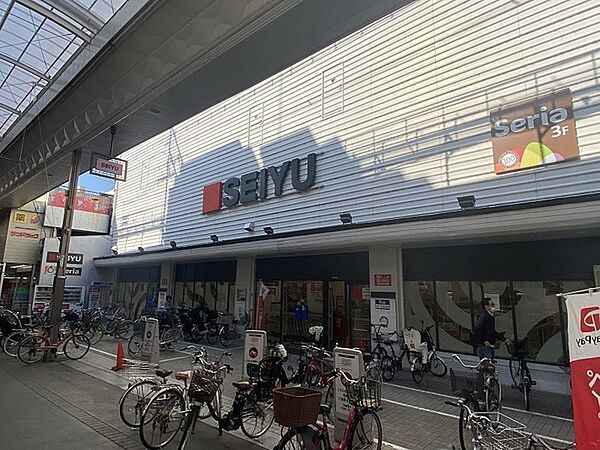 西友三条店まで484m