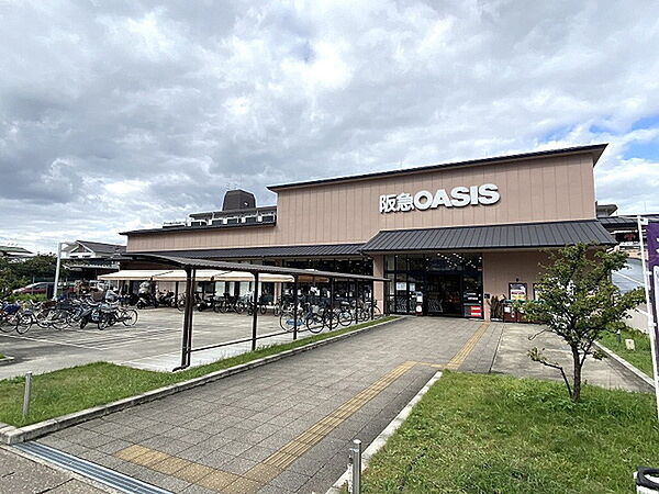 阪急オアシスかどの店まで87m
