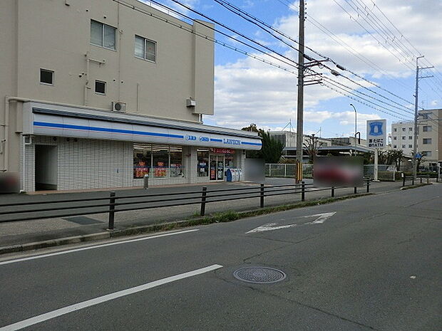 ローソン太秦荒木町店まで411m