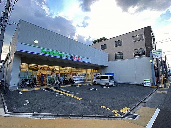 ファミリーマート薬ヒグチ西陣北店まで149m