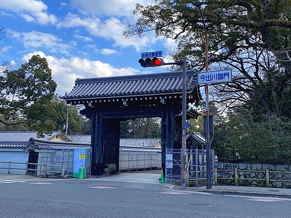 京都御苑まで866m