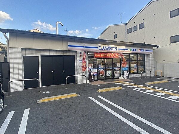 ローソン仁和寺街道七本松店まで457m