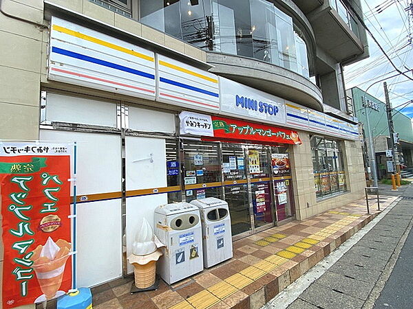 ミニストップ太秦帷子ノ辻駅前店まで251m