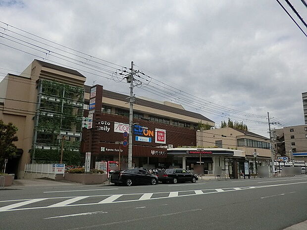 京都ファミリーまで764m