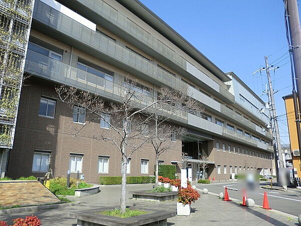 京都市右京区役所まで872m