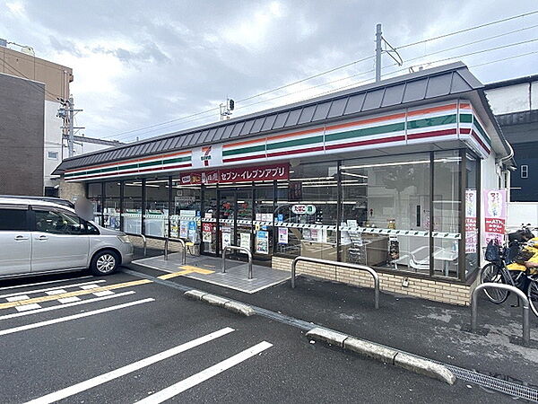 セブンイレブン西小路丸太町店まで424m
