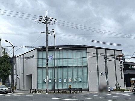 京都中央信用金庫白梅町支店まで931m