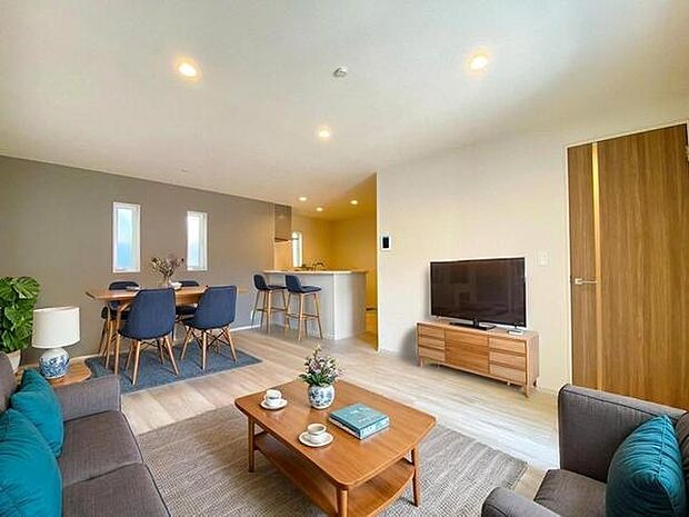 本画像はＣＧで作成しており、実際に現地に家具は置かれておりません。また、価格に家具は含まれておりません。